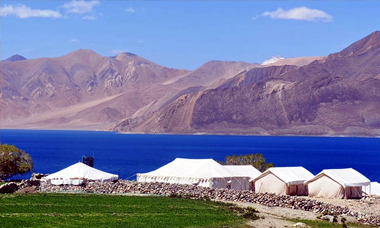 Camps in Ladakh lehladakhhotels.com